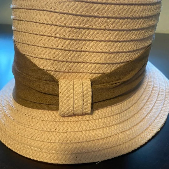 3/$10 Light pink straw hat - Picture 3 of 6